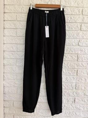 Women's Black Lightweight Elastic-Waist Trousers